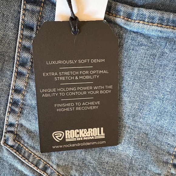 NWT - ROCK & ROLL DENIM  -  EXTRA STRETCH TWO-TONE SHORTS - Picture 16 of 16